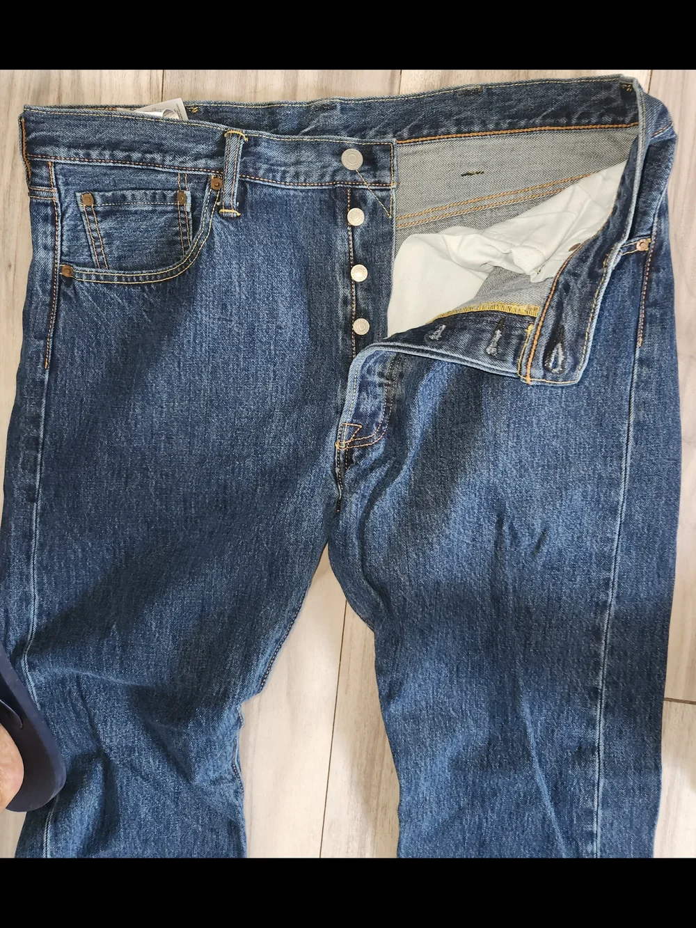 Classic Levi's 501 Dark Wash  Straight Leg Jeans W38